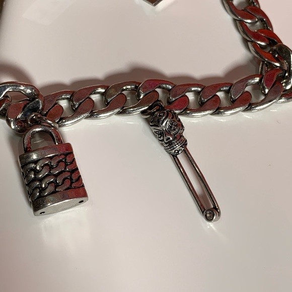 Nicole Miller Five Charms Bracelet - 3 Lock Charms and 2 Safety Pin Charms - Picture 12 of 13